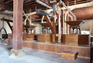 Interior del Molino de Piedra