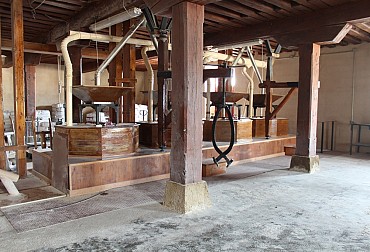 Interior del Molino de Piedra